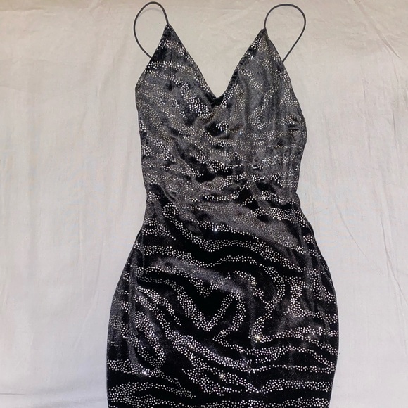 H&M - tight fitted open back bodycon dress - Picture 1 of 3